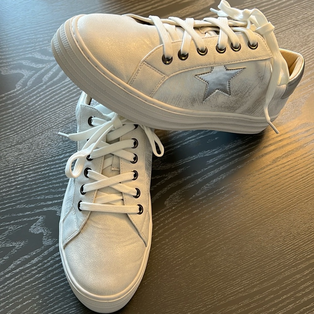 Corkys sneakers